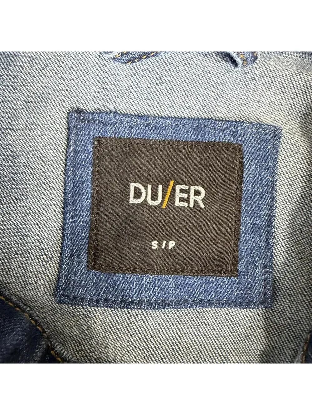 DU/ER Denim Trucker Jacket Men's Small Blue Performance Stretch All Season NWT - Picture 4 of 8